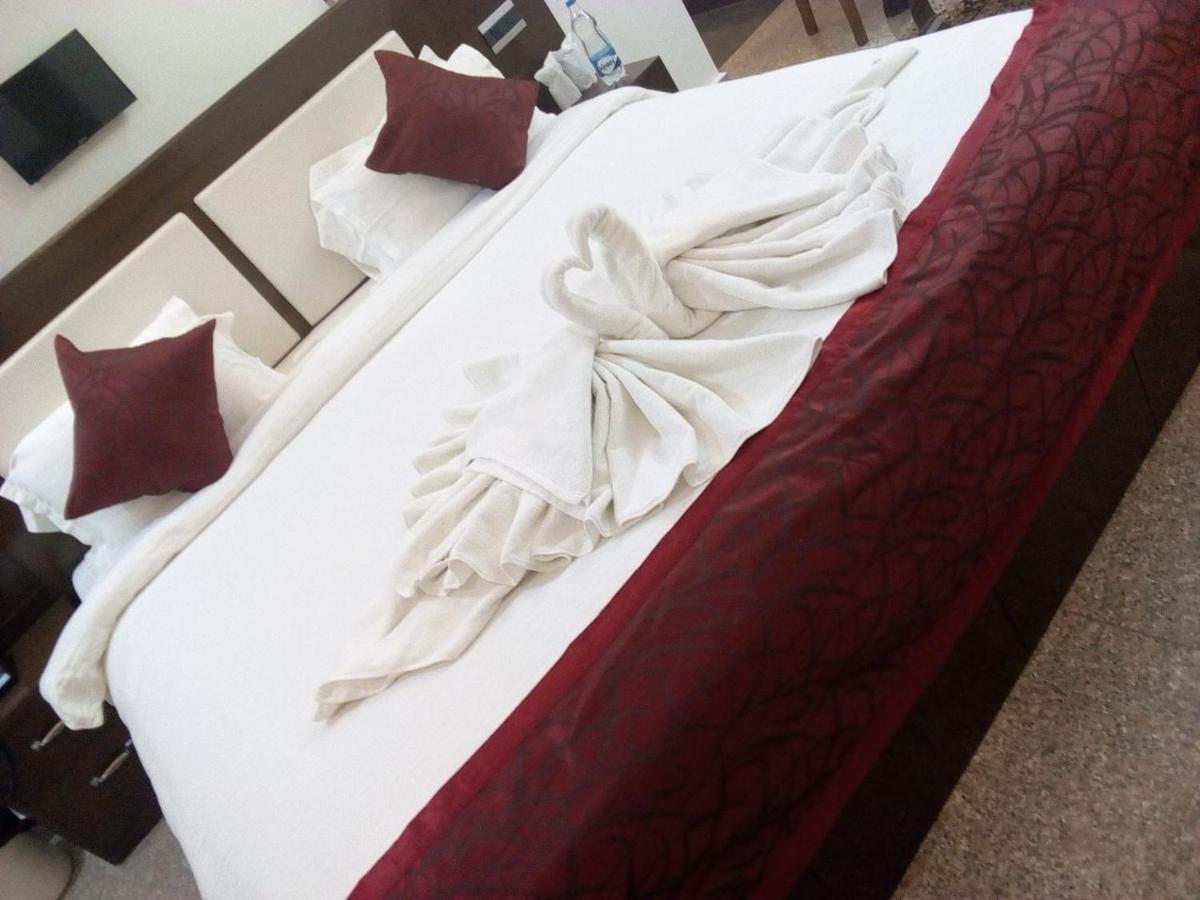 Arsh Residency Hotel Лакнау Екстериор снимка