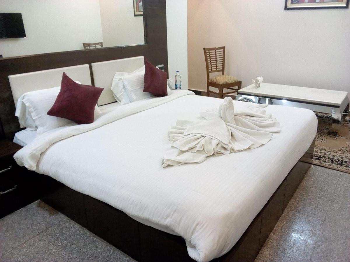 Arsh Residency Hotel Лакнау Екстериор снимка
