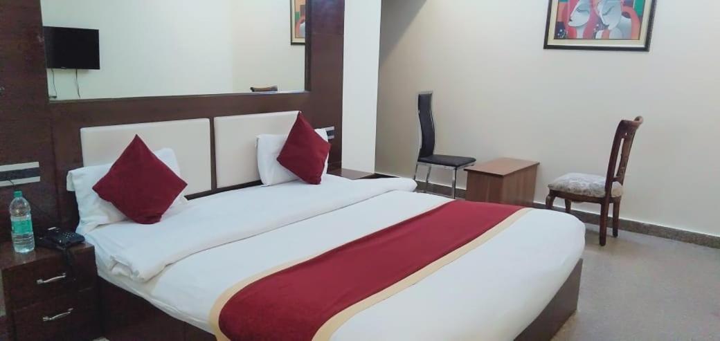 Arsh Residency Hotel Лакнау Екстериор снимка