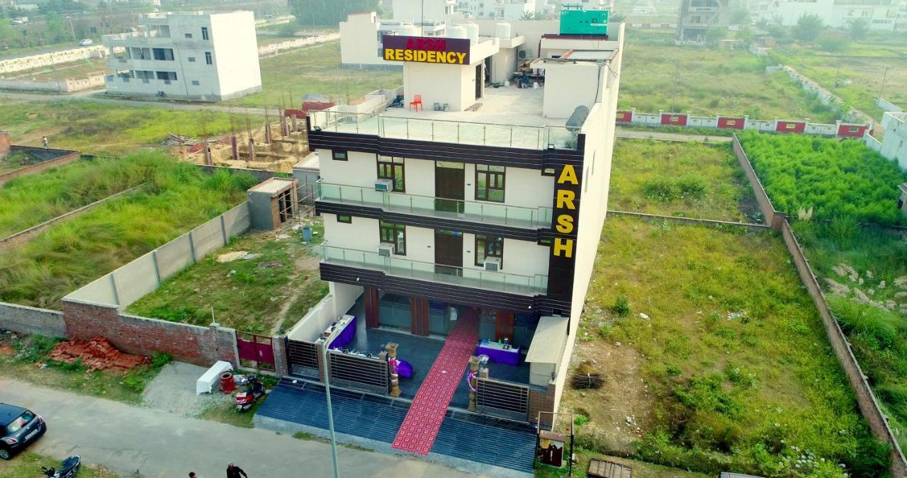 Arsh Residency Hotel Лакнау Екстериор снимка