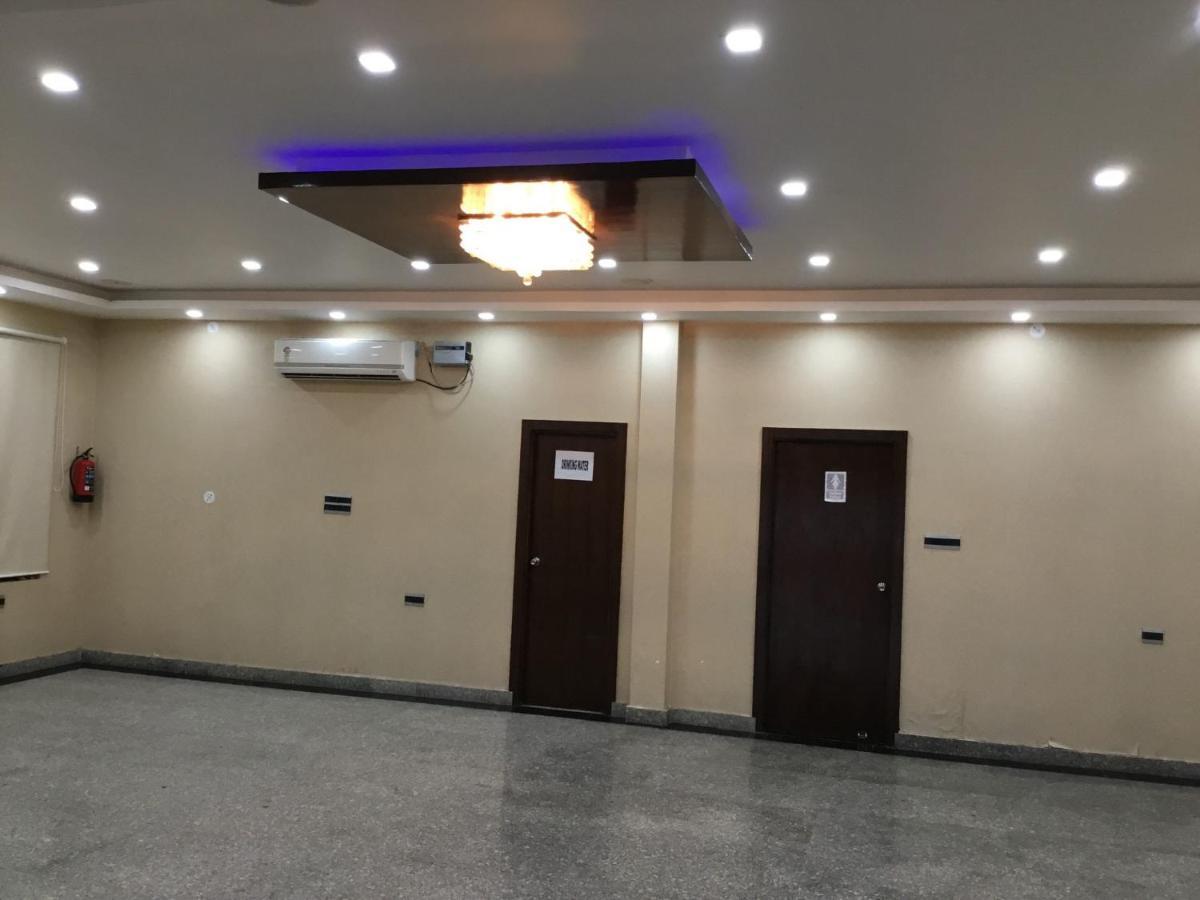 Arsh Residency Hotel Лакнау Екстериор снимка